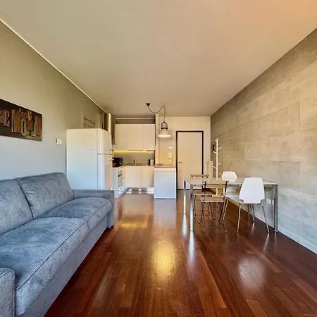 Modern Navigli Apartment